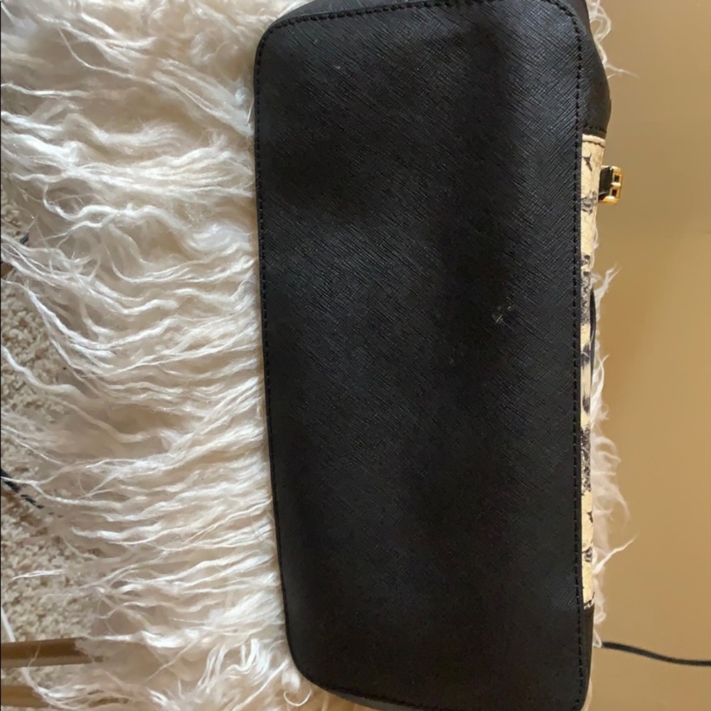 Hand bag - Picture 3 of 3